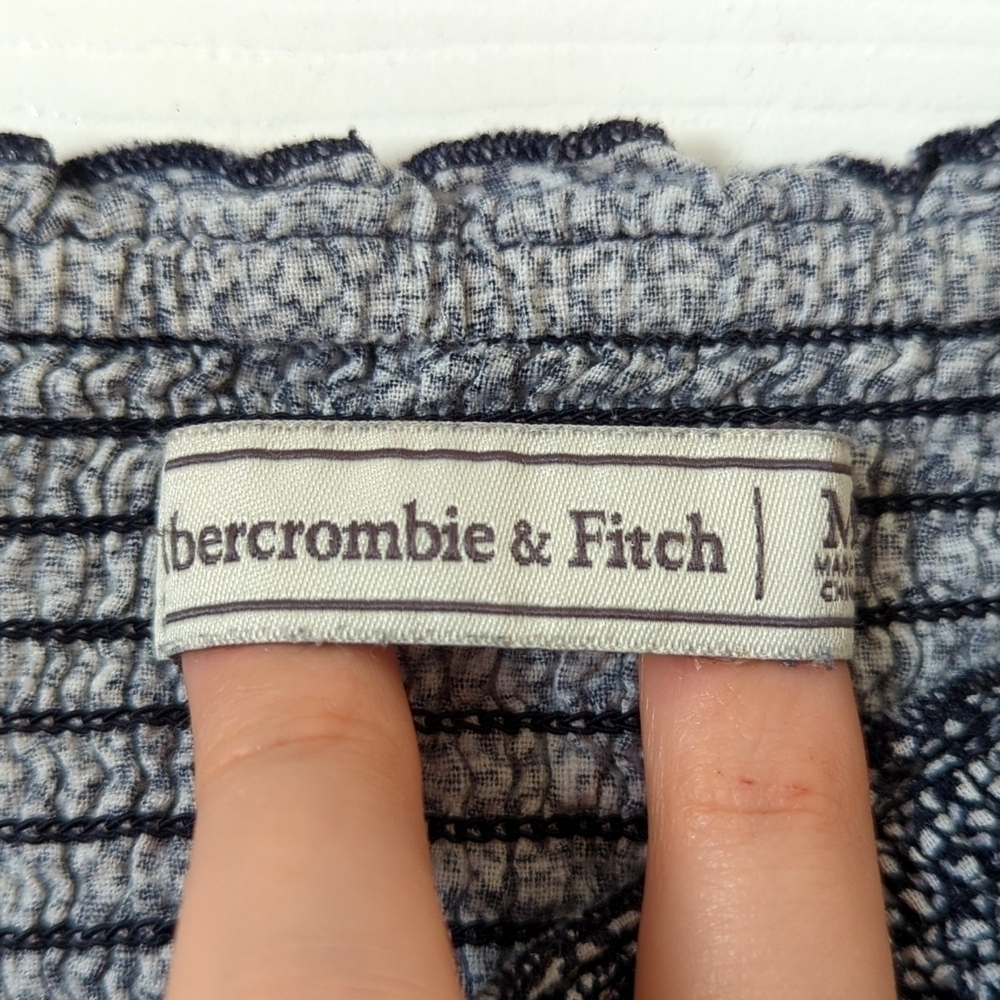 Abercrombie & Fitch Static Printed Smocked Off The Shoulder Crop Top Navy Medium - Picture 4 of 8